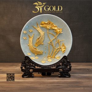 Đĩa cá chép hoa sen dát vàng (xanh) - D20cm