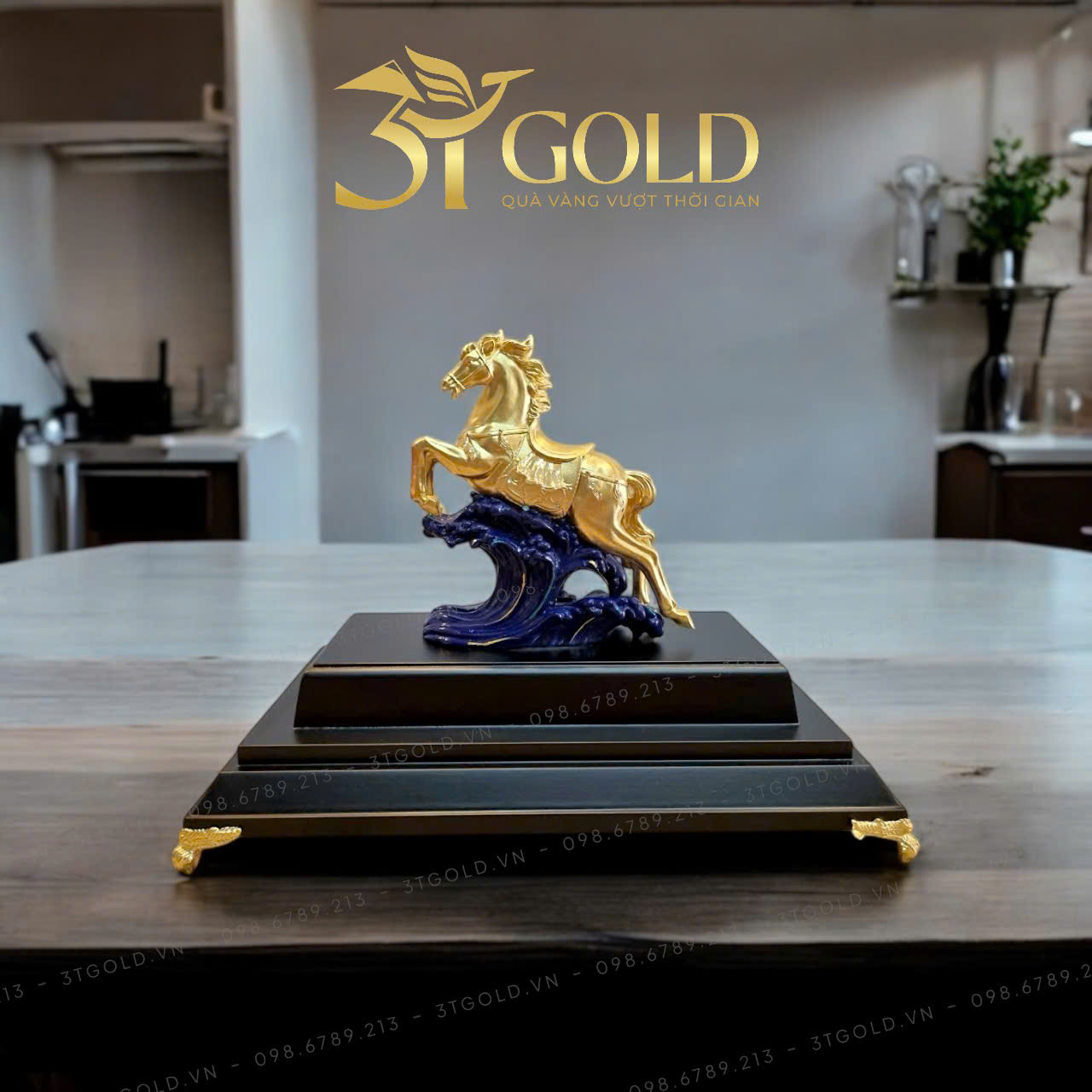 Tượng Ngựa phi nước đại dát vàng 24k (32x19x29cm)